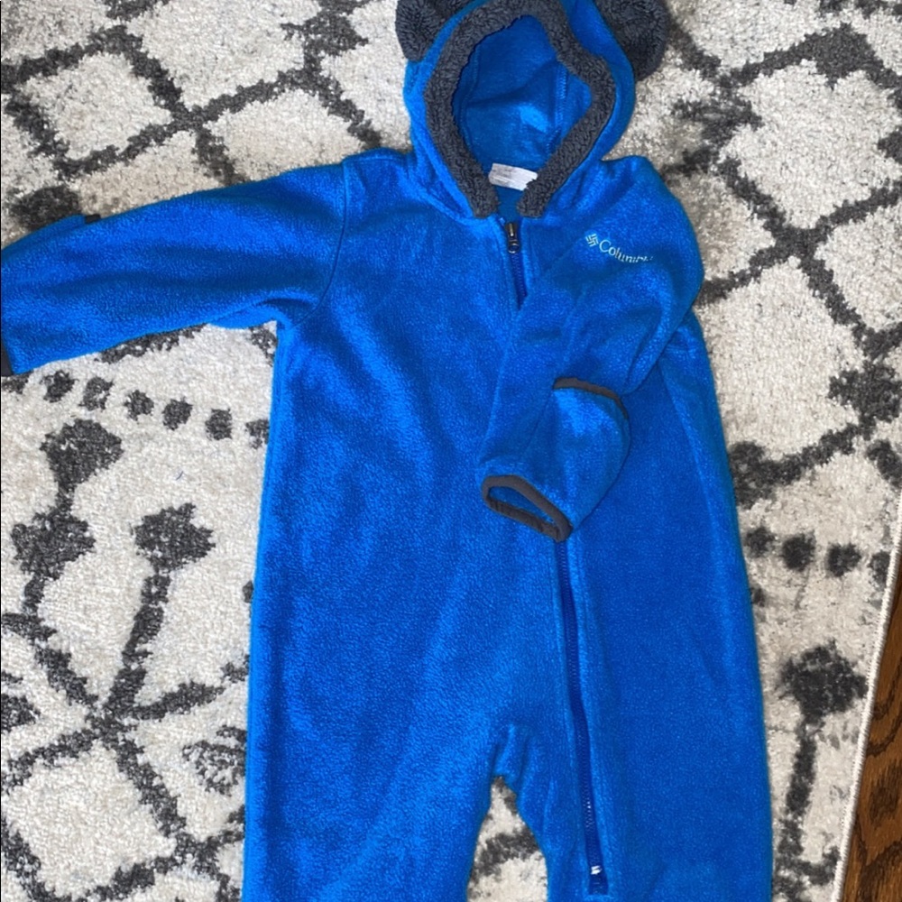 Columbia jacket bodysuit size 18 months